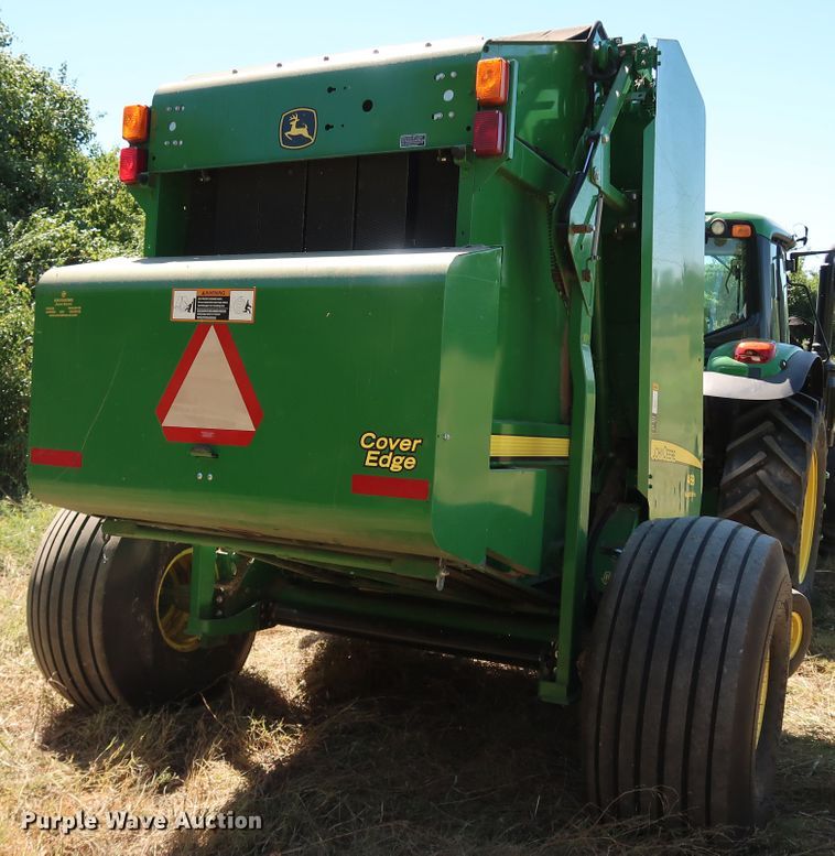 image for item KQ9712 2016 John Deere 469  round baler