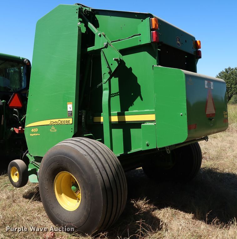 image for item KQ9712 2016 John Deere 469  round baler