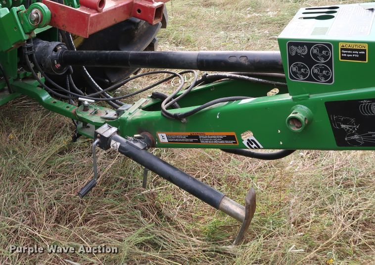 image for item KQ9712 2016 John Deere 469  round baler