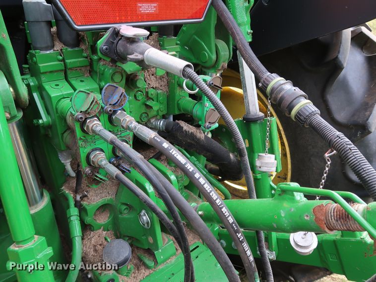 image for item KQ9712 2016 John Deere 469  round baler