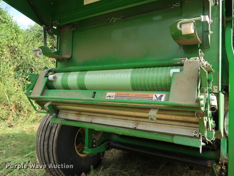 image for item KQ9712 2016 John Deere 469  round baler
