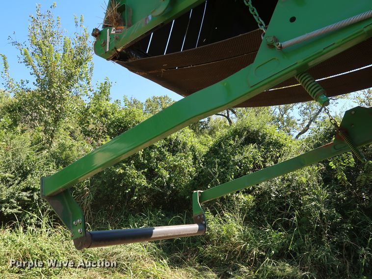 image for item KQ9712 2016 John Deere 469  round baler