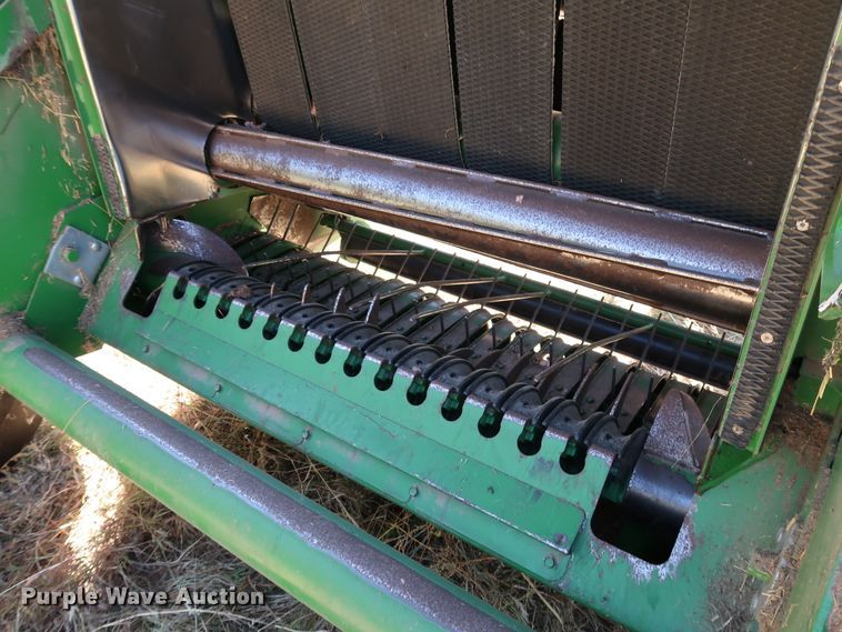 image for item KQ9712 2016 John Deere 469  round baler