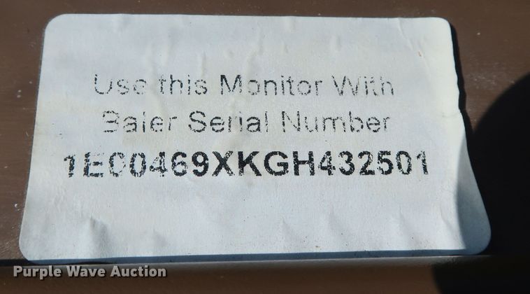 image for item KQ9712 2016 John Deere 469  round baler