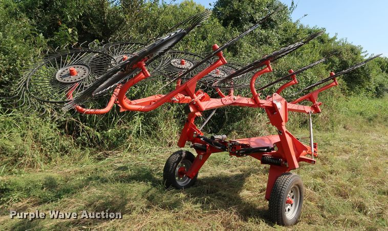 image for item KQ9714 2020 Kuhn SpeedRake SR110GII  hay rake