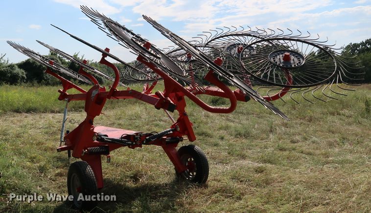 image for item KQ9714 2020 Kuhn SpeedRake SR110GII  hay rake