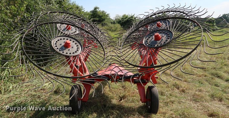 image for item KQ9714 2020 Kuhn SpeedRake SR110GII  hay rake