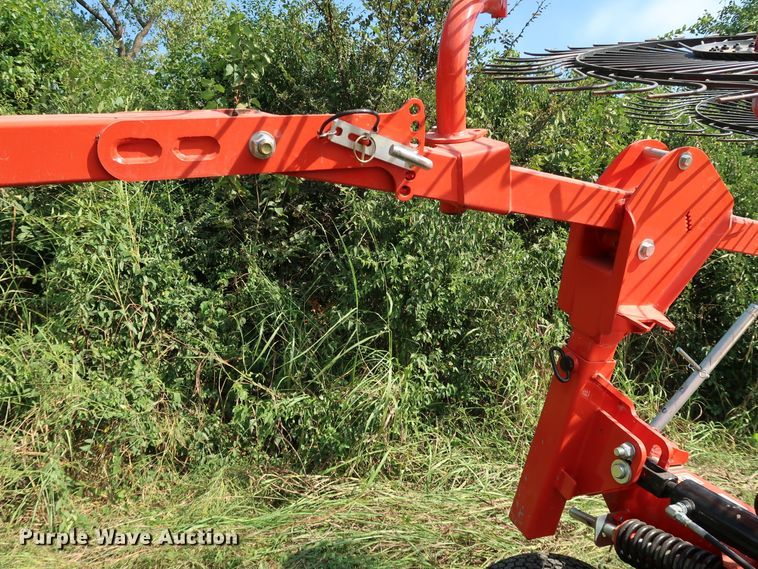 image for item KQ9714 2020 Kuhn SpeedRake SR110GII  hay rake