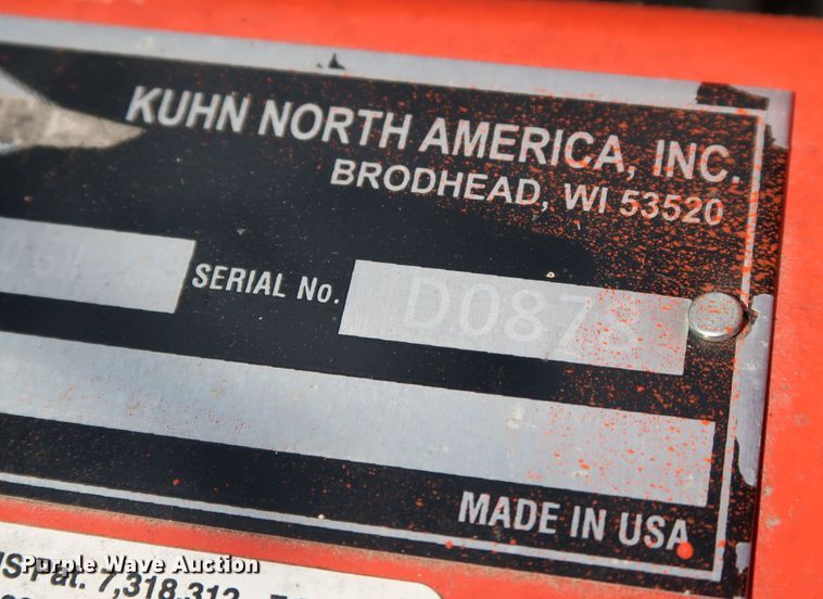 image for item KQ9714 2020 Kuhn SpeedRake SR110GII  hay rake