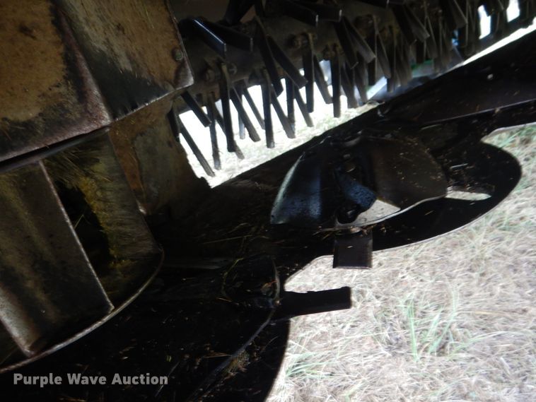 image for item KX9343 2013 John Deere R450  windrower