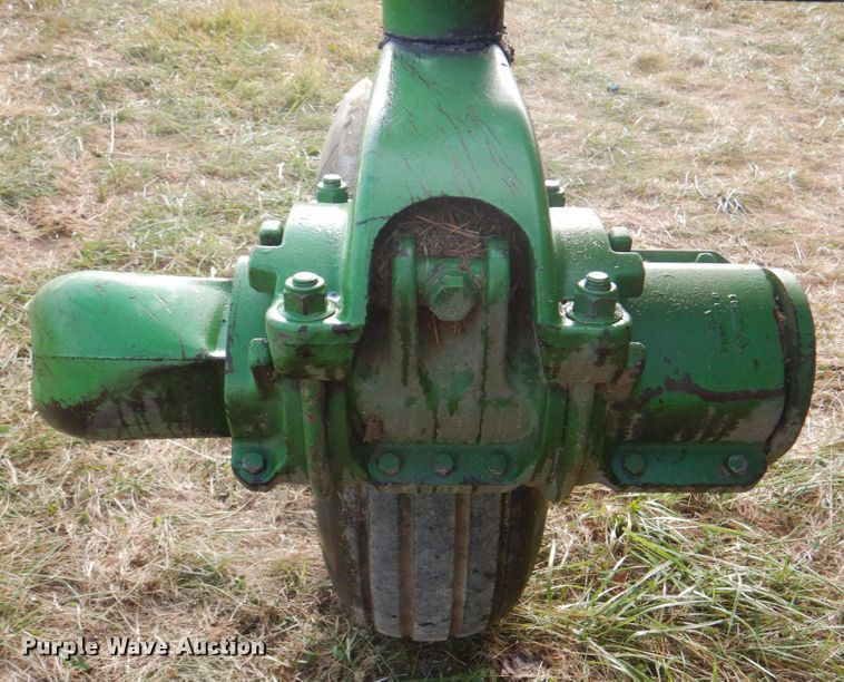 image for item KX9343 2013 John Deere R450  windrower