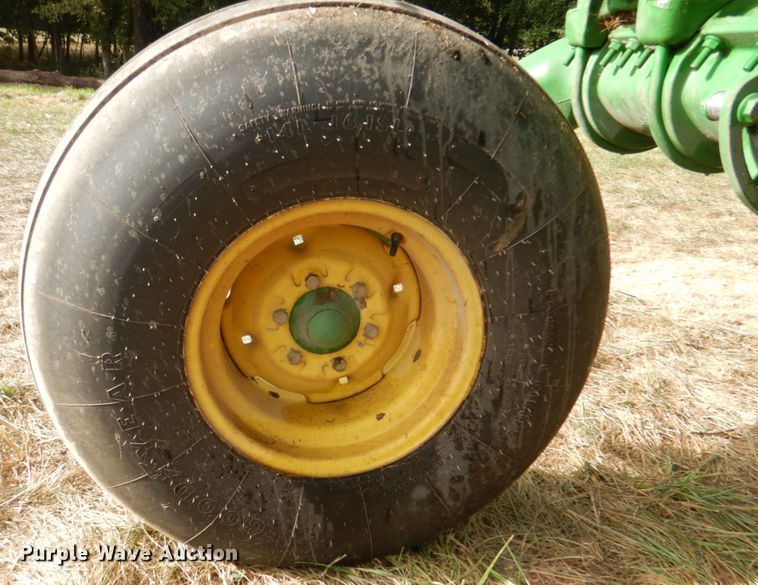 image for item KX9343 2013 John Deere R450  windrower