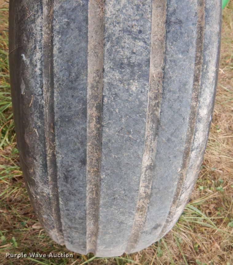 image for item KX9343 2013 John Deere R450  windrower