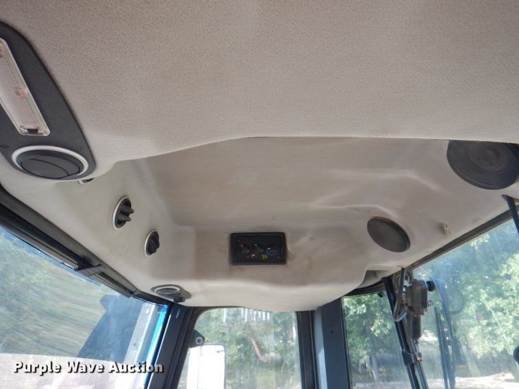 image for item KX9344 2003 JCB Fastrac 3220  4WD tractor