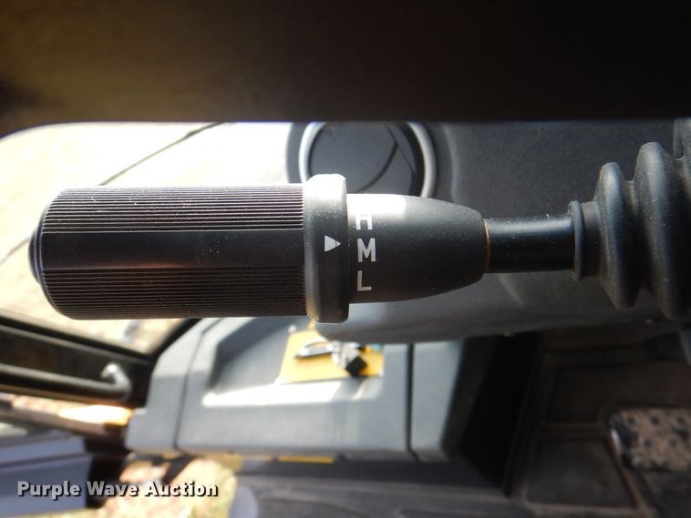 image for item KX9344 2003 JCB Fastrac 3220  4WD tractor