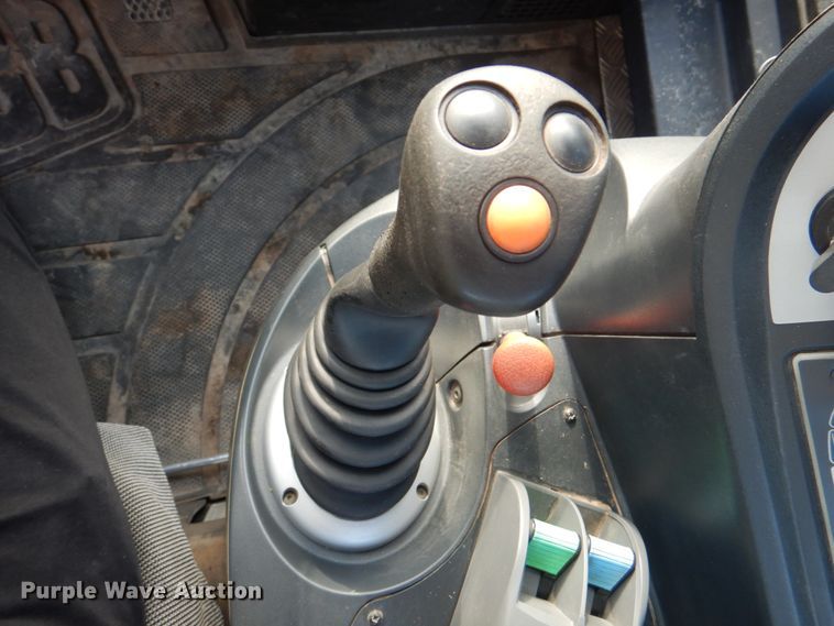 image for item KX9344 2003 JCB Fastrac 3220  4WD tractor