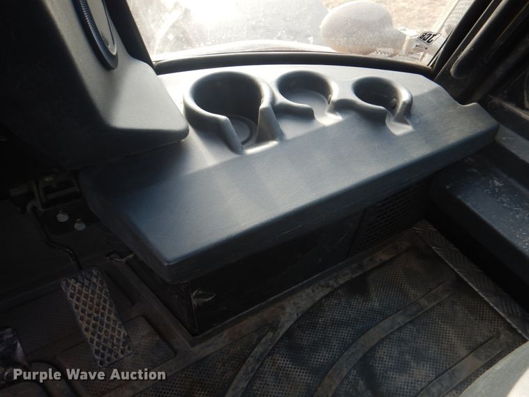 image for item KX9344 2003 JCB Fastrac 3220  4WD tractor