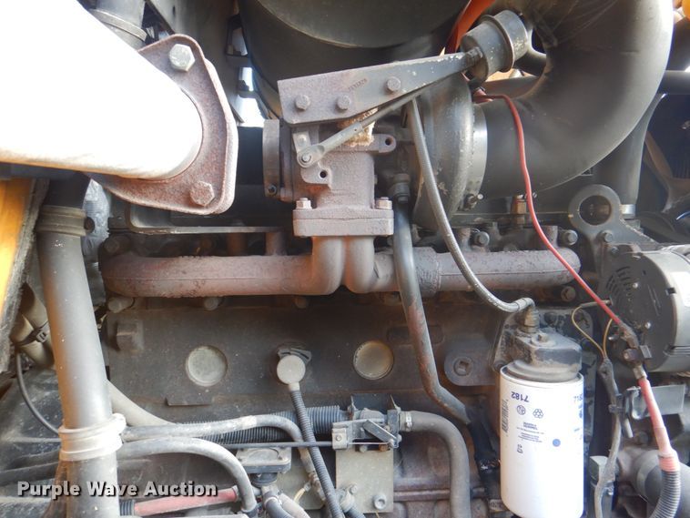 image for item KX9344 2003 JCB Fastrac 3220  4WD tractor