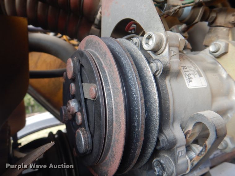 image for item KX9344 2003 JCB Fastrac 3220  4WD tractor