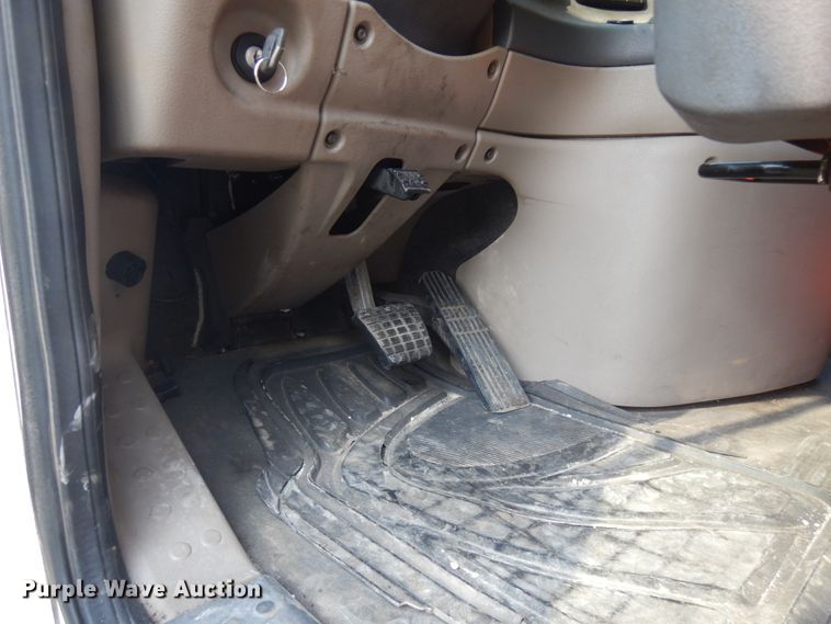 image for item IL9876 2015 Freightliner Cascadia 125  semi truck