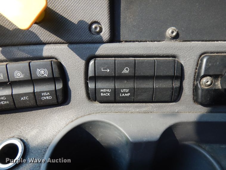 image for item IL9876 2015 Freightliner Cascadia 125  semi truck