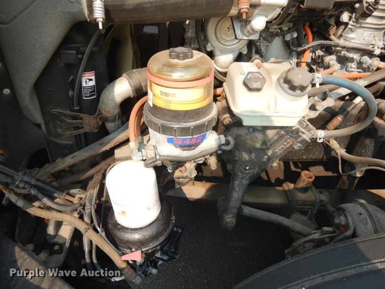 image for item IL9876 2015 Freightliner Cascadia 125  semi truck