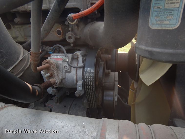 image for item IL9876 2015 Freightliner Cascadia 125  semi truck