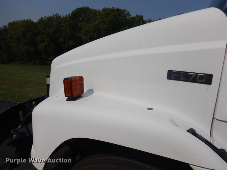 image for item IL9878 2004 Freightliner FL70  crane truck