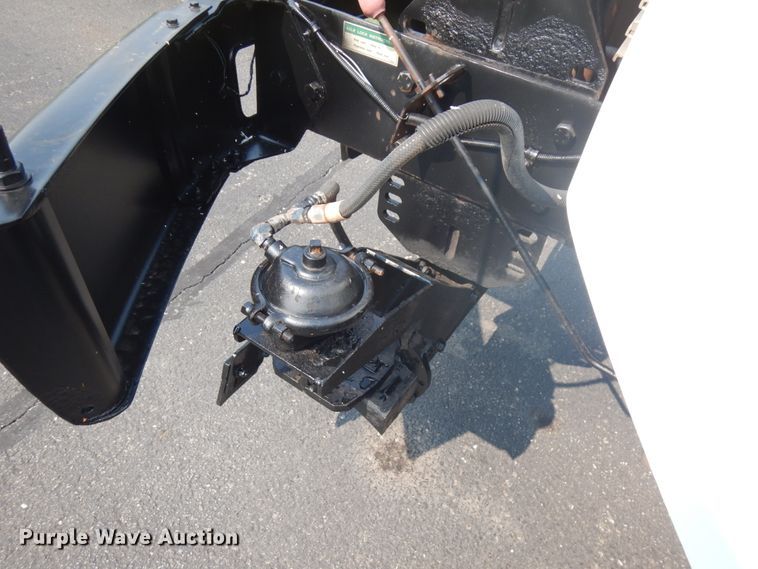 image for item IL9878 2004 Freightliner FL70  crane truck