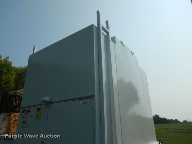 image for item IL9878 2004 Freightliner FL70  crane truck