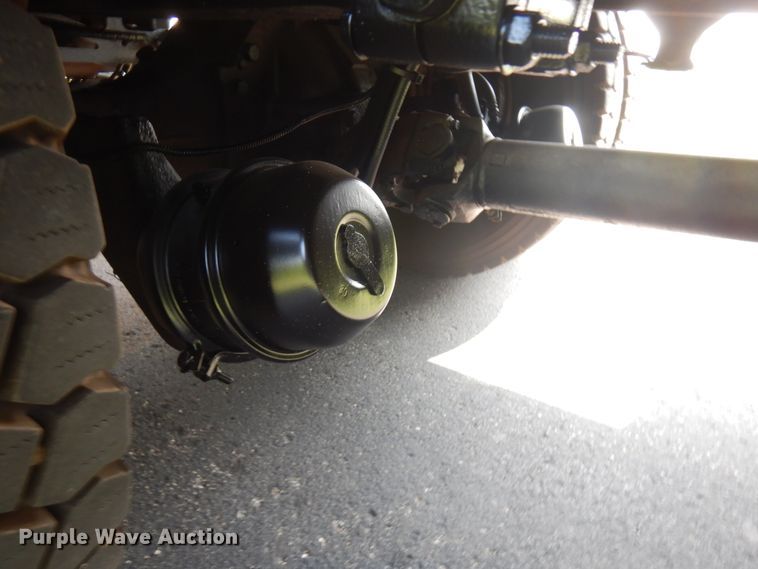 image for item IL9878 2004 Freightliner FL70  crane truck