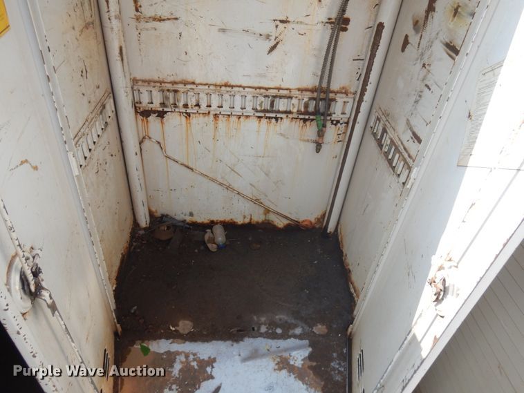 image for item IL9878 2004 Freightliner FL70  crane truck