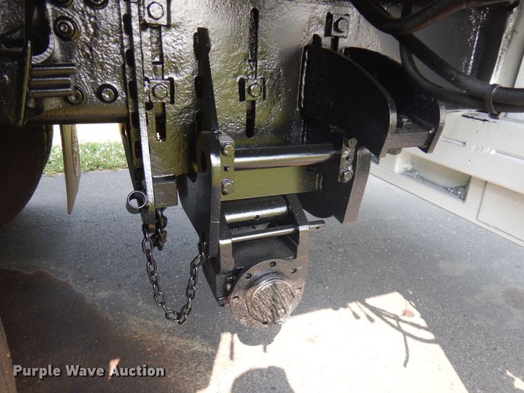 image for item IL9878 2004 Freightliner FL70  crane truck