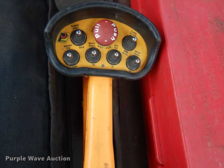 image for item IL9878 2004 Freightliner FL70  crane truck