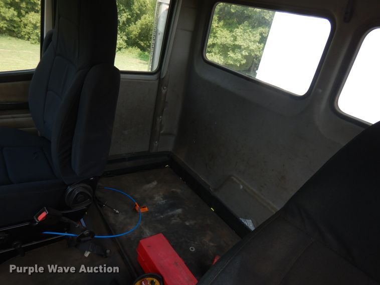 image for item IL9878 2004 Freightliner FL70  crane truck