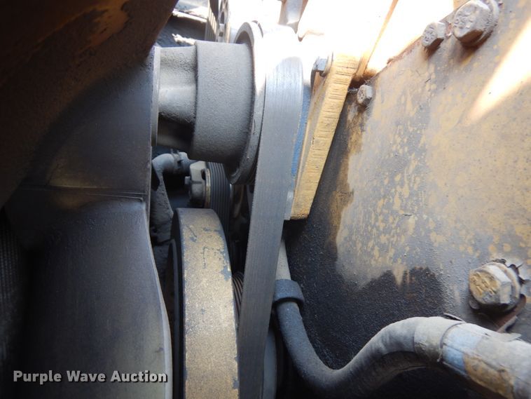 image for item IL9878 2004 Freightliner FL70  crane truck