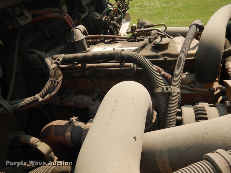 image for item IL9878 2004 Freightliner FL70  crane truck