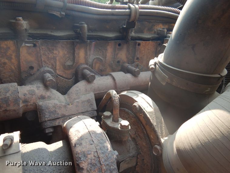 image for item IL9878 2004 Freightliner FL70  crane truck