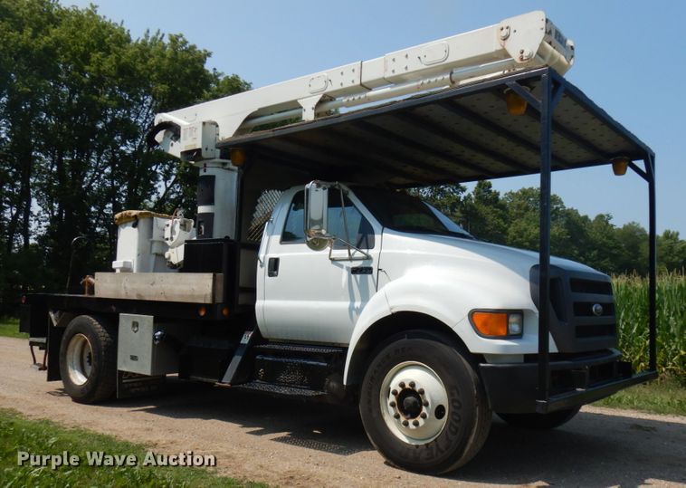 image for item IL9881 2011 Ford F750  bucket truck