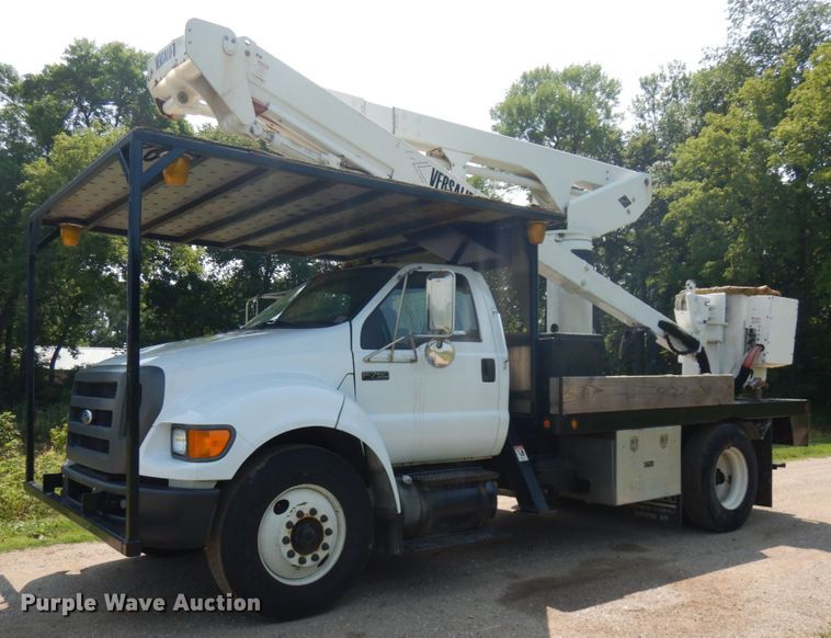 image for item IL9881 2011 Ford F750  bucket truck