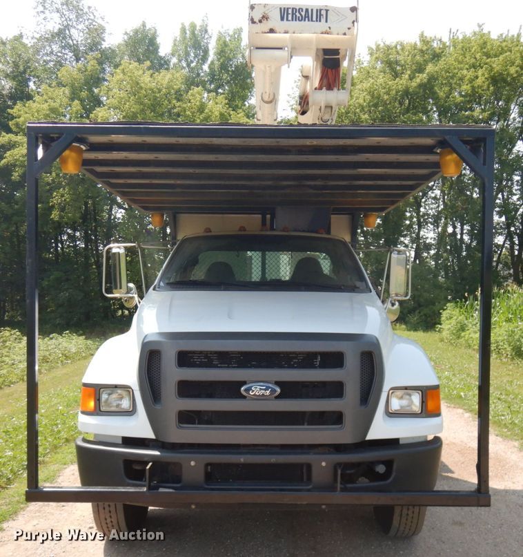 image for item IL9881 2011 Ford F750  bucket truck