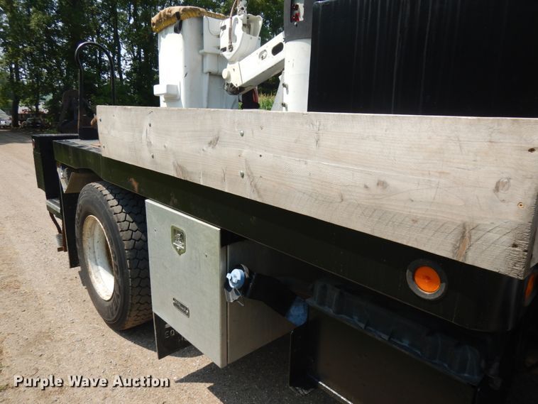 image for item IL9881 2011 Ford F750  bucket truck