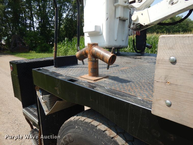 image for item IL9881 2011 Ford F750  bucket truck