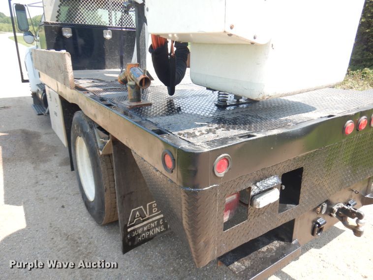 image for item IL9881 2011 Ford F750  bucket truck