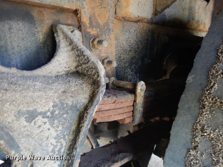 image for item IL9881 2011 Ford F750  bucket truck