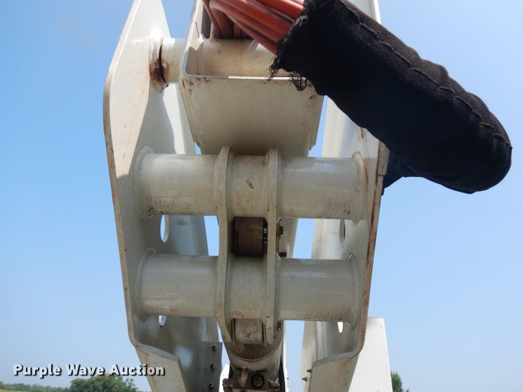 image for item IL9881 2011 Ford F750  bucket truck