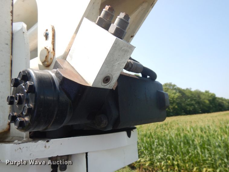 image for item IL9881 2011 Ford F750  bucket truck