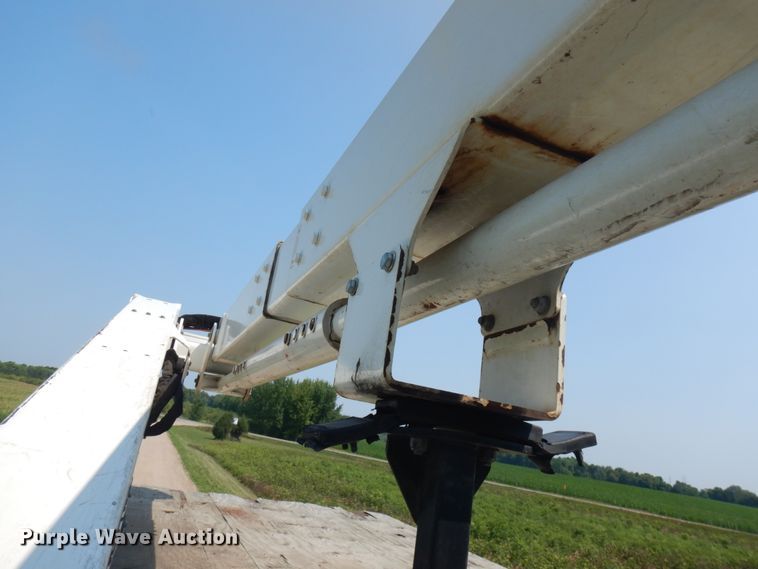 image for item IL9881 2011 Ford F750  bucket truck