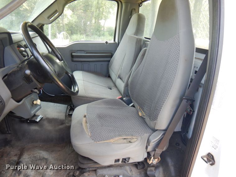 image for item IL9881 2011 Ford F750  bucket truck