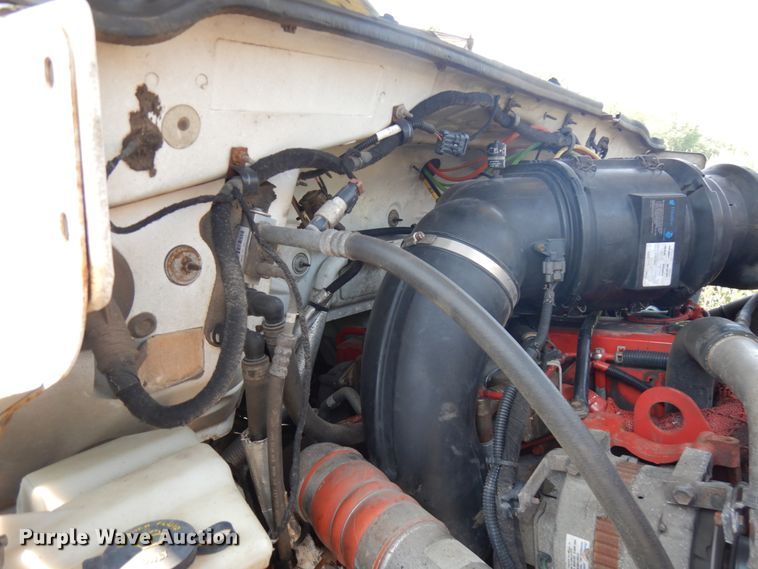 image for item IL9881 2011 Ford F750  bucket truck